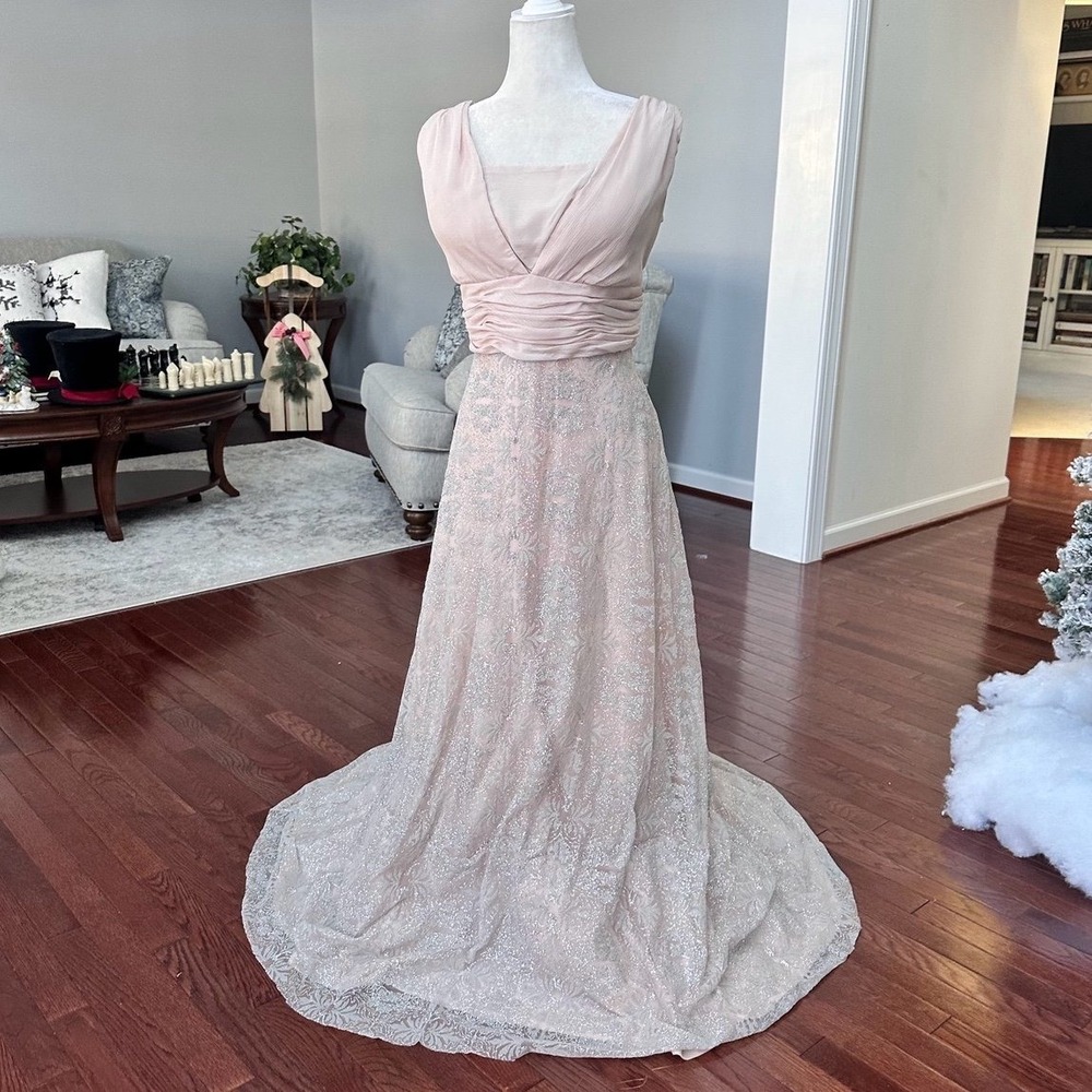 Ignite‎ Evenings New York Baby Link Silver Glitter Formal Gown Dress Size 16